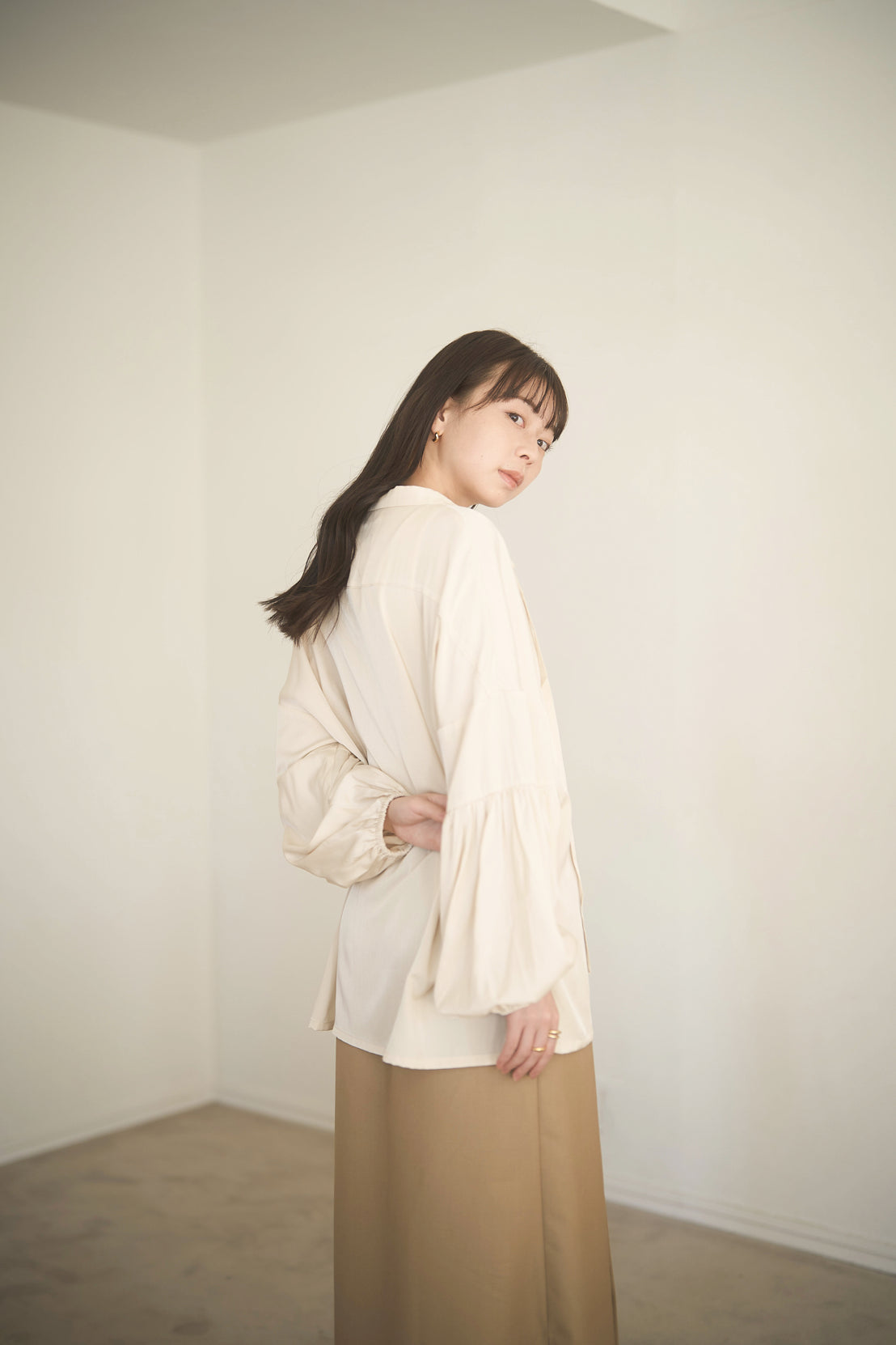 volume sleeve skipper blouse